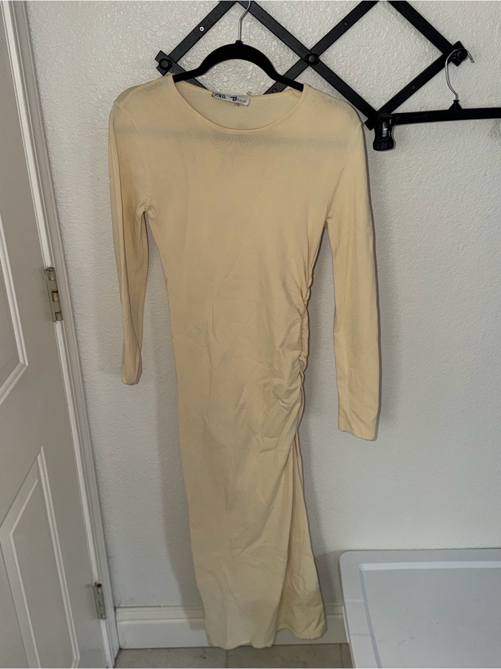 Zara Cream Ruched Side Maxi Dress Long Sleeve Bodycon Stretch Women’s Small - Picture 2 of 4